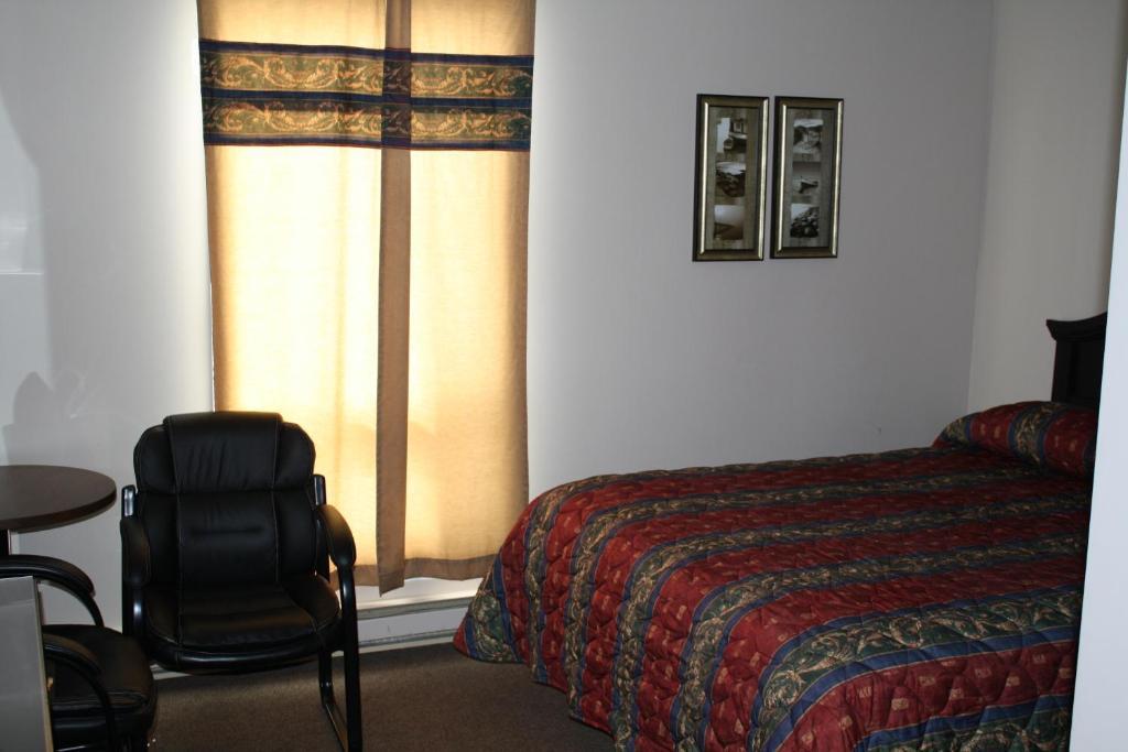 The Country Inn Motel Gander Room photo